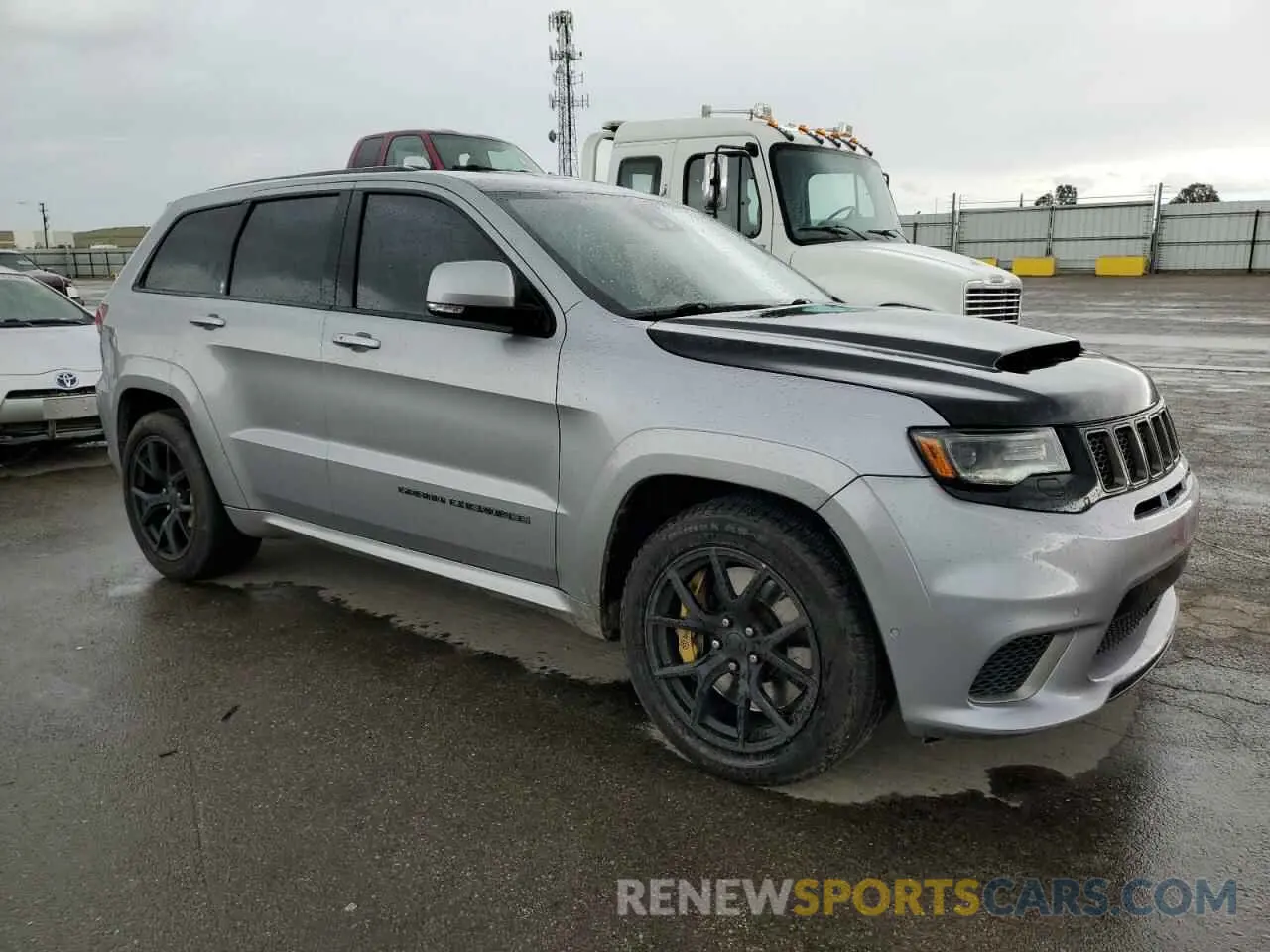 4 Photograph of a damaged car 1C4RJFN94KC593216 JEEP GRAND CHER 2019