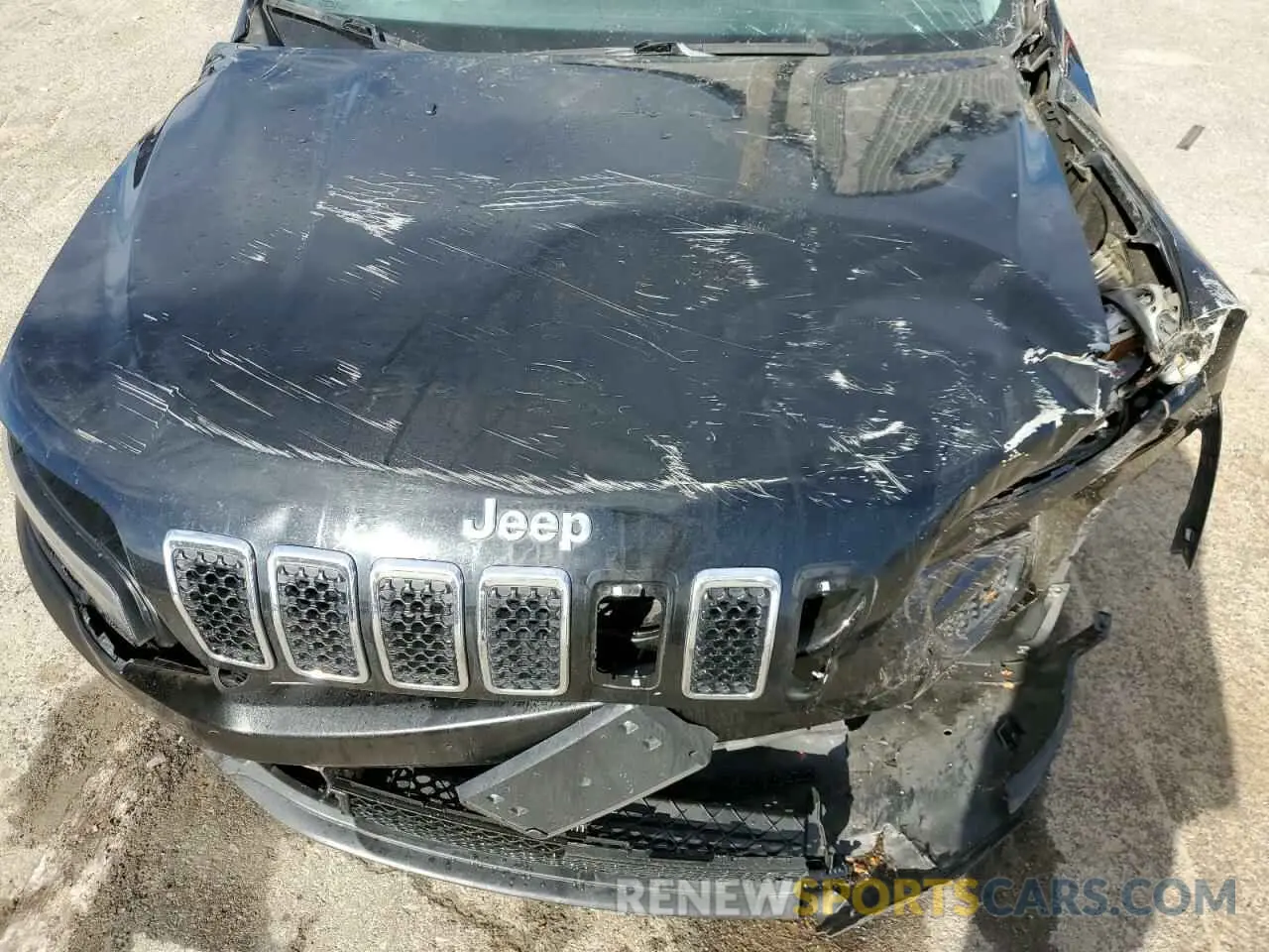 11 Photograph of a damaged car 1C4PJLCB0LD601299 JEEP GRAND CHER 2020