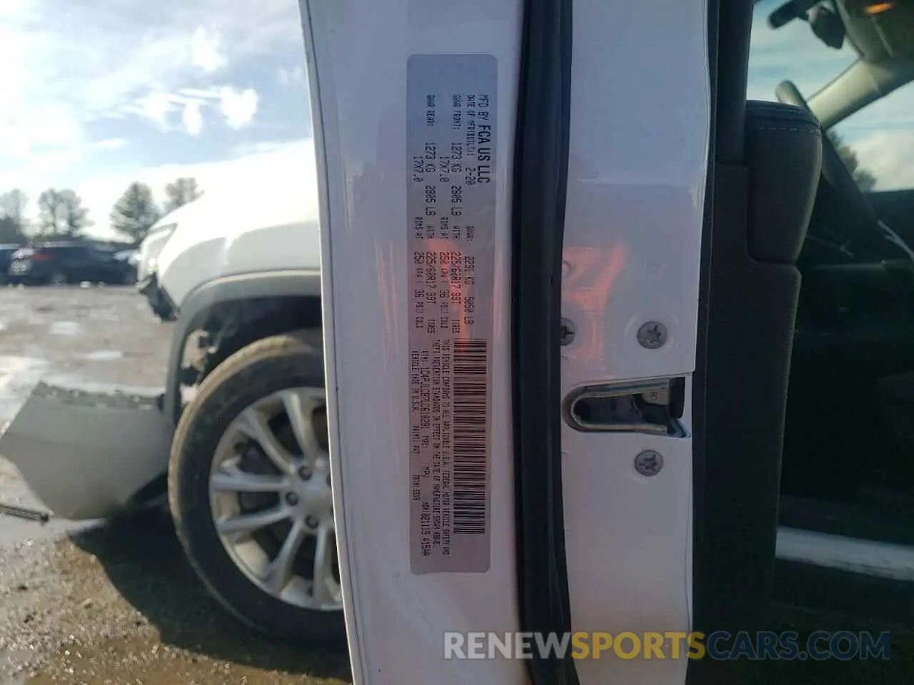 15 Photograph of a damaged car 1C4PJLCB7LD610291 JEEP GRAND CHER 2020