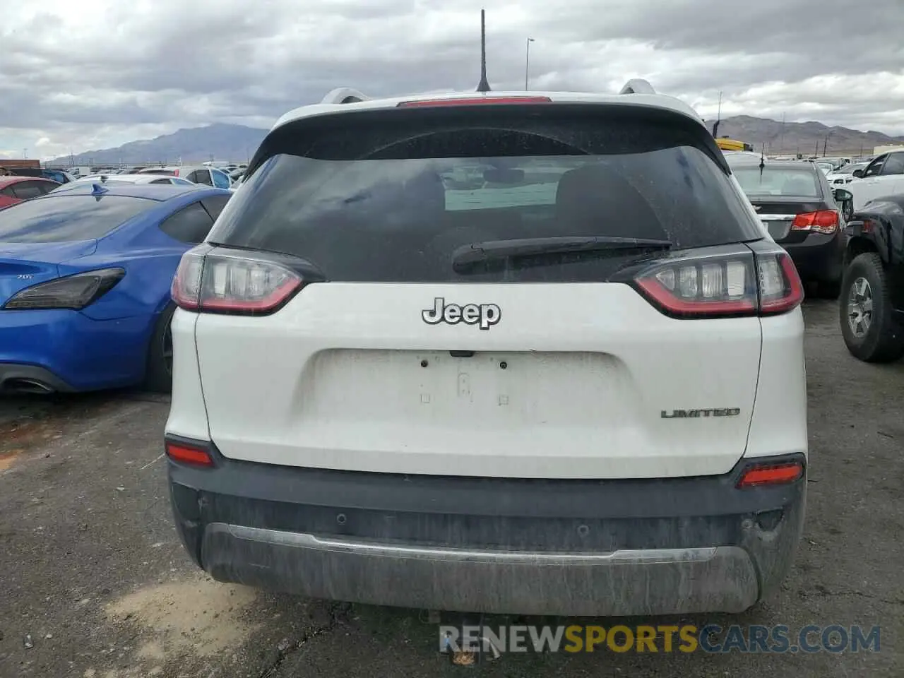 6 Photograph of a damaged car 1C4PJLDB0LD652462 JEEP GRAND CHER 2020