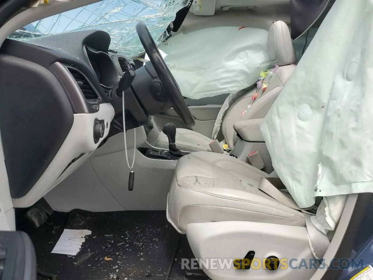 7 Photograph of a damaged car 1C4PJLDB2LD625098 JEEP GRAND CHER 2020