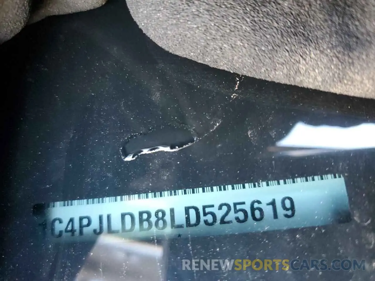 13 Photograph of a damaged car 1C4PJLDB8LD525619 JEEP GRAND CHER 2020
