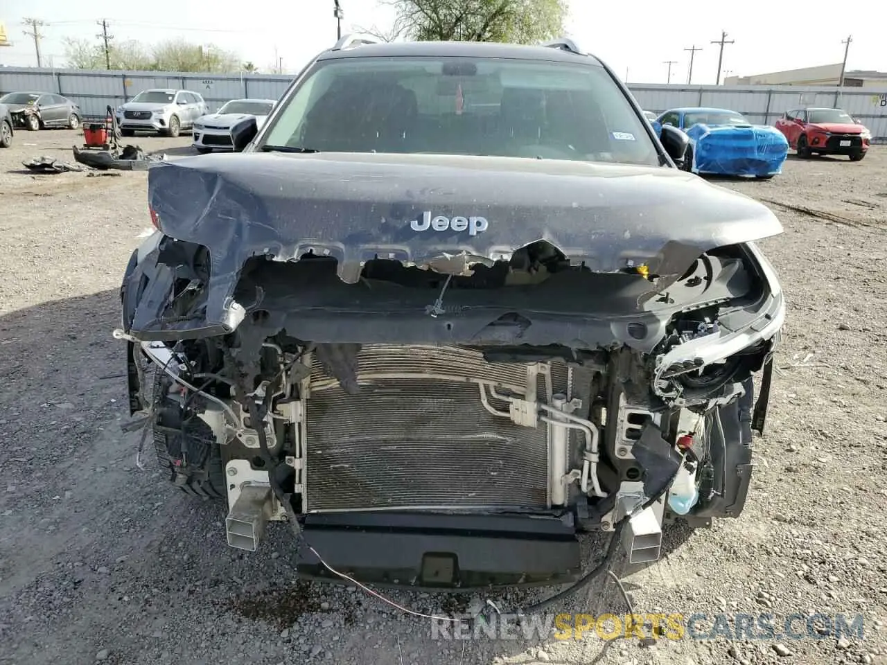 5 Photograph of a damaged car 1C4PJLLB1LD511241 JEEP GRAND CHER 2020