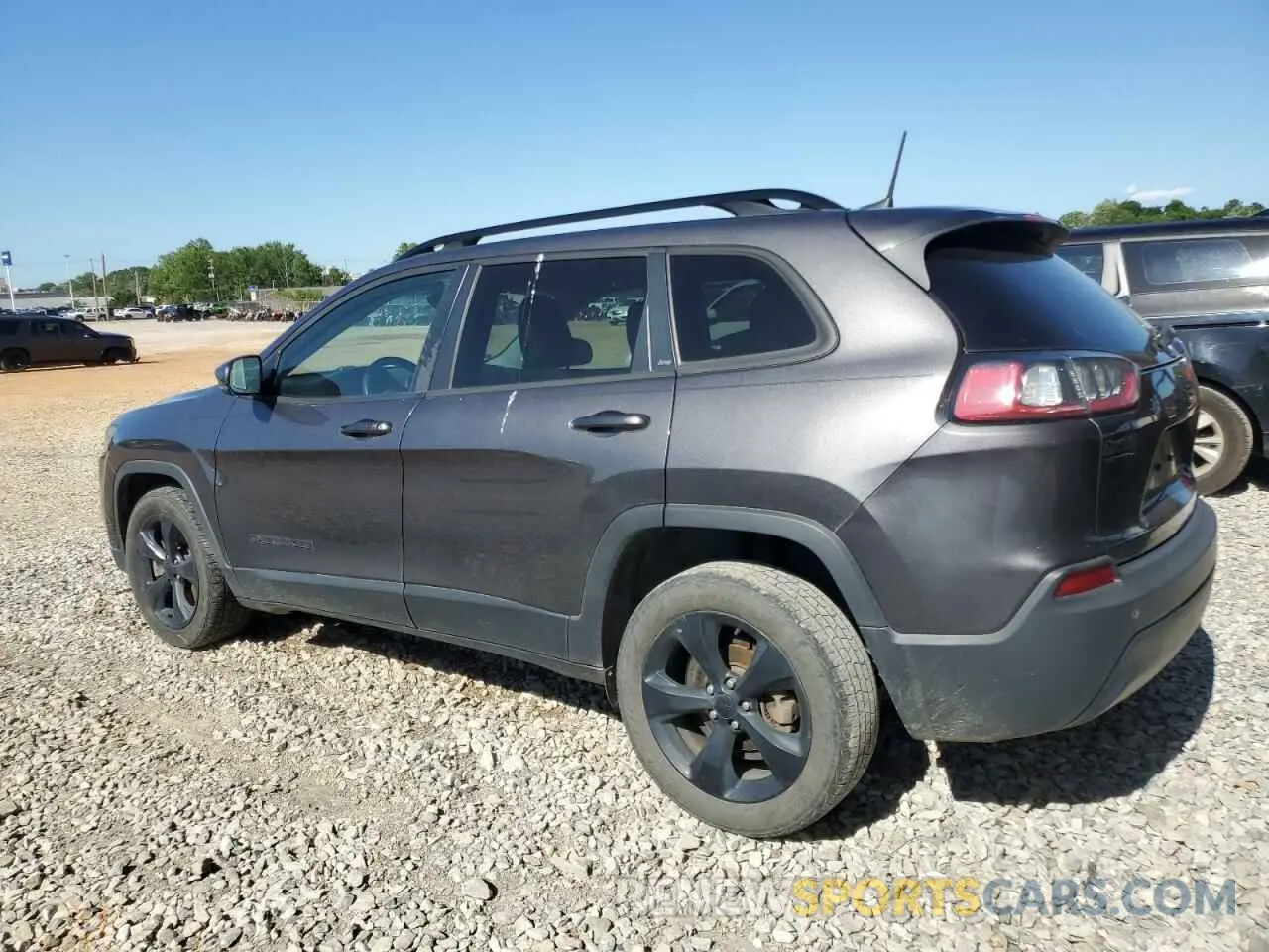 2 Photograph of a damaged car 1C4PJLLB1LD573710 JEEP GRAND CHER 2020