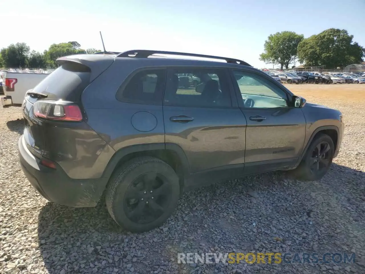3 Photograph of a damaged car 1C4PJLLB1LD573710 JEEP GRAND CHER 2020