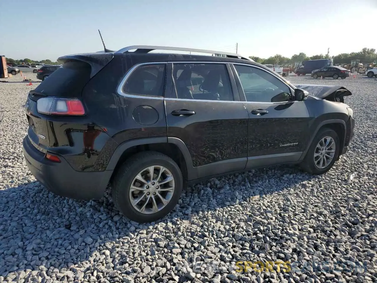 3 Photograph of a damaged car 1C4PJLLB3LD542748 JEEP GRAND CHER 2020