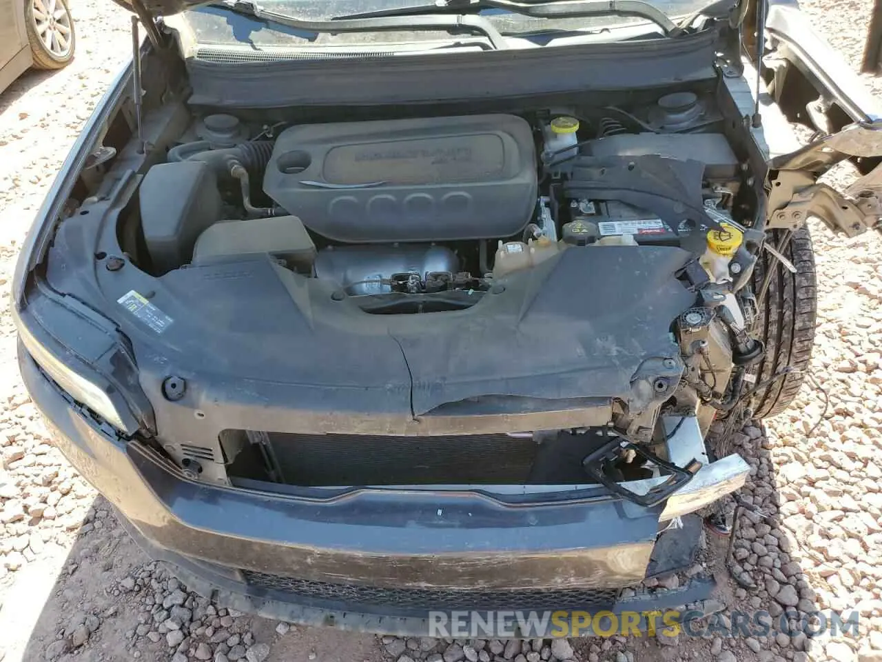 13 Photograph of a damaged car 1C4PJLLB3LD543785 JEEP GRAND CHER 2020