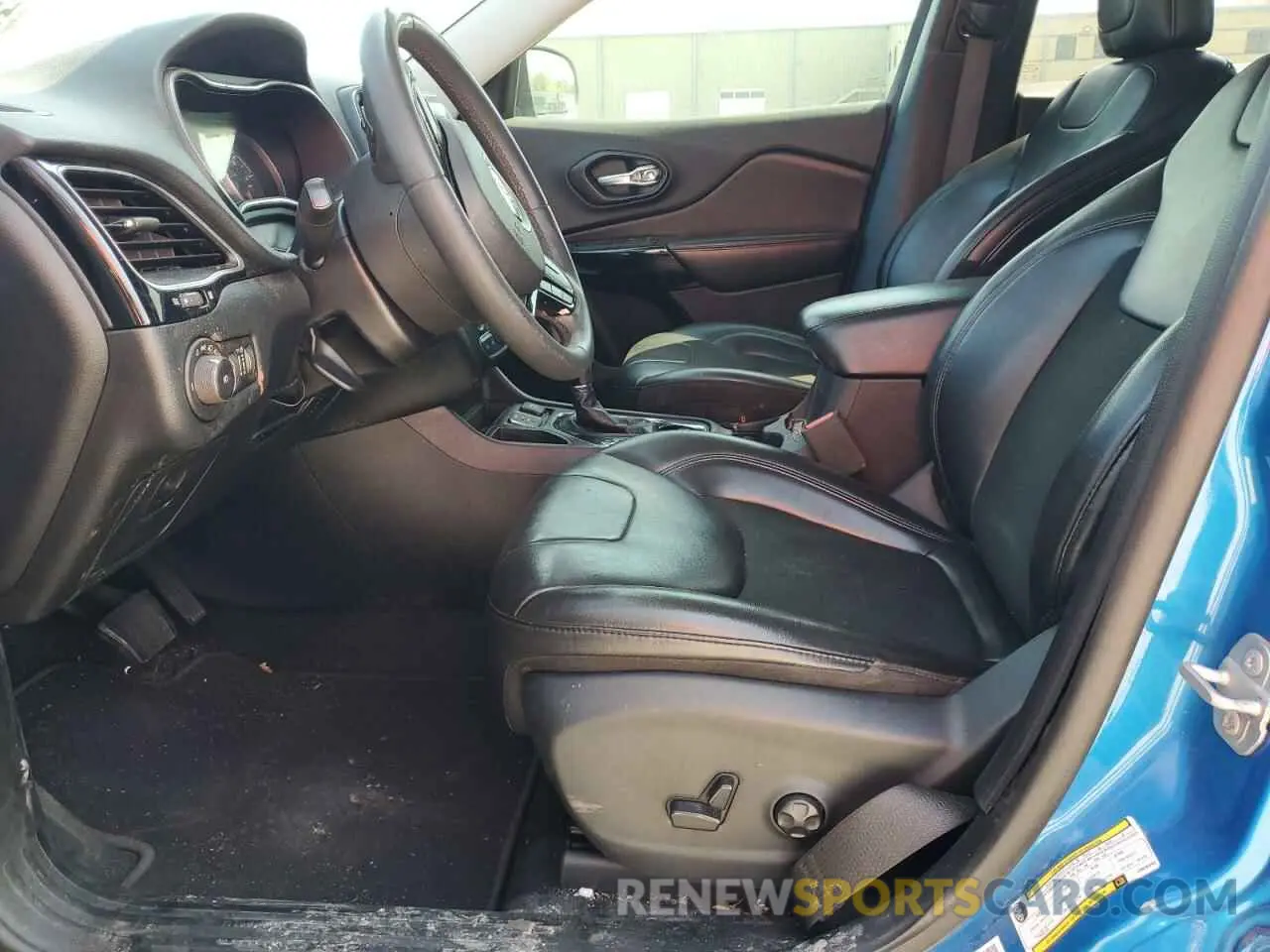 7 Photograph of a damaged car 1C4PJLLB4LD606392 JEEP GRAND CHER 2020