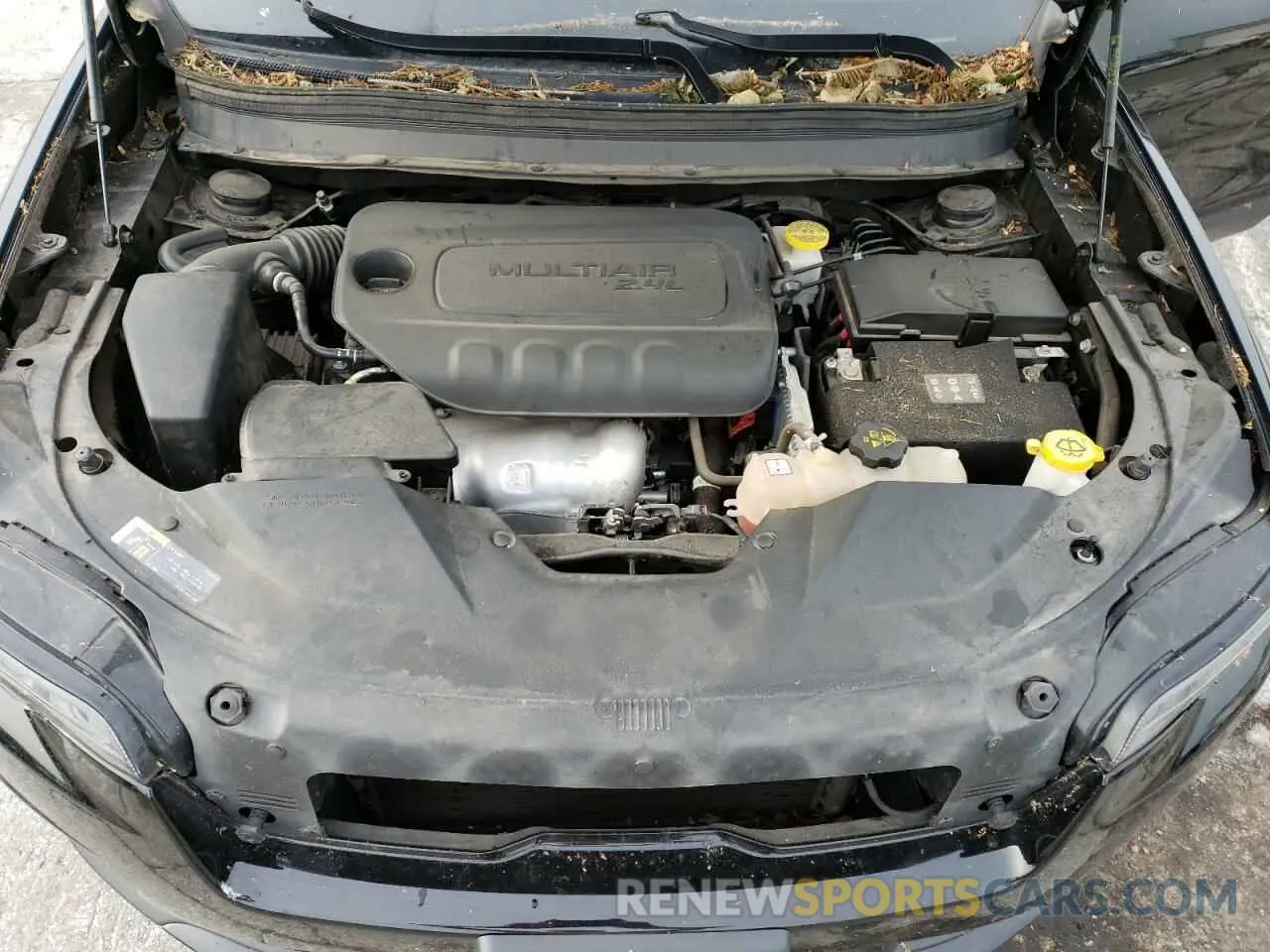 13 Photograph of a damaged car 1C4PJLLB8LD548822 JEEP GRAND CHER 2020