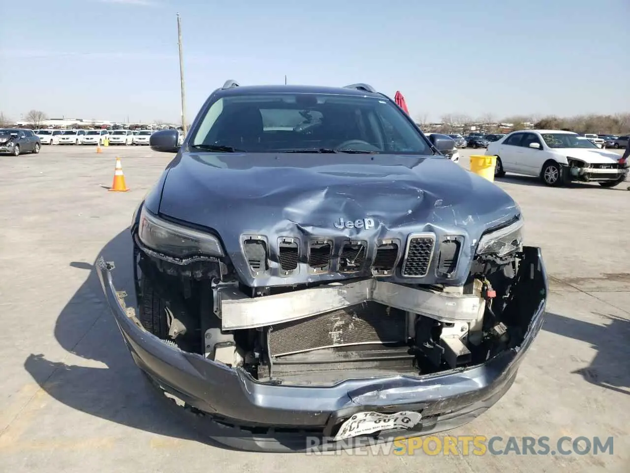 5 Photograph of a damaged car 1C4PJLLB8LD556256 JEEP GRAND CHER 2020