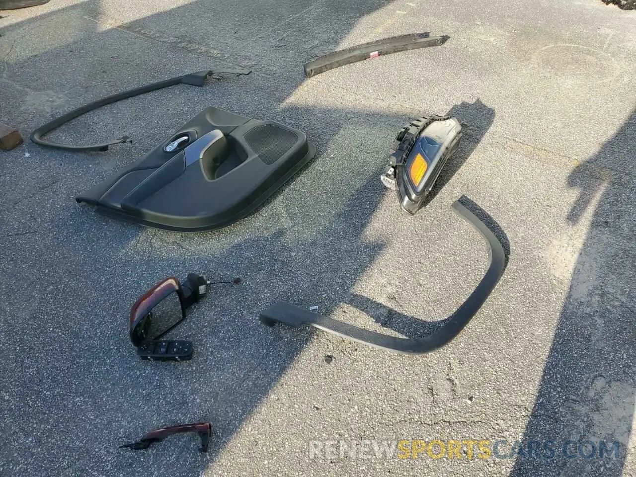13 Photograph of a damaged car 1C4PJMCB1LD615721 JEEP GRAND CHER 2020