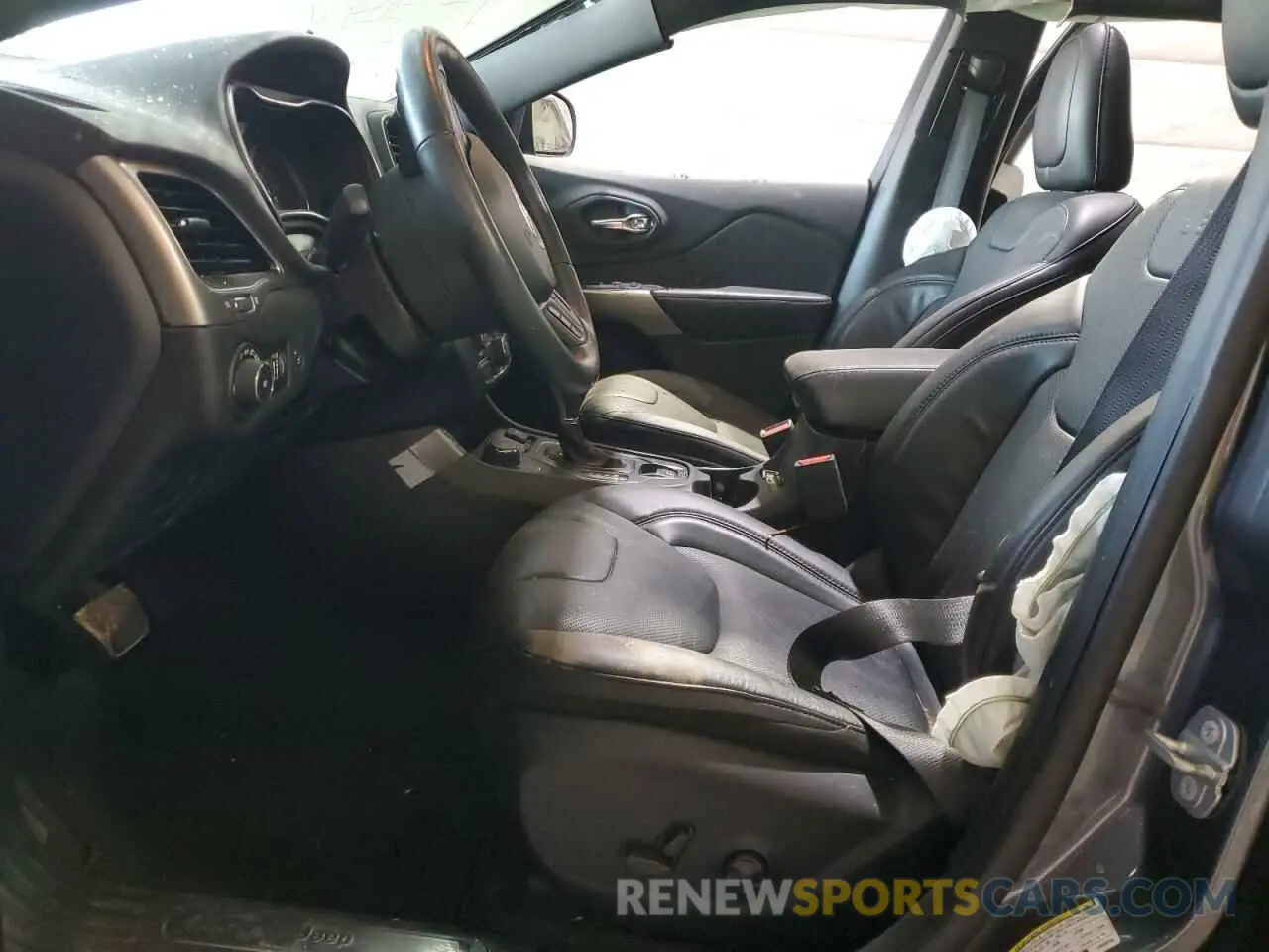 7 Photograph of a damaged car 1C4PJMDN7LD539768 JEEP GRAND CHER 2020