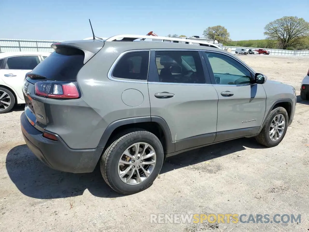 3 Photograph of a damaged car 1C4PJMLB7LD555301 JEEP GRAND CHER 2020