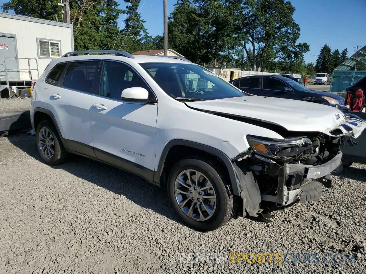 4 Photograph of a damaged car 1C4PJMLB8LD569238 JEEP GRAND CHER 2020