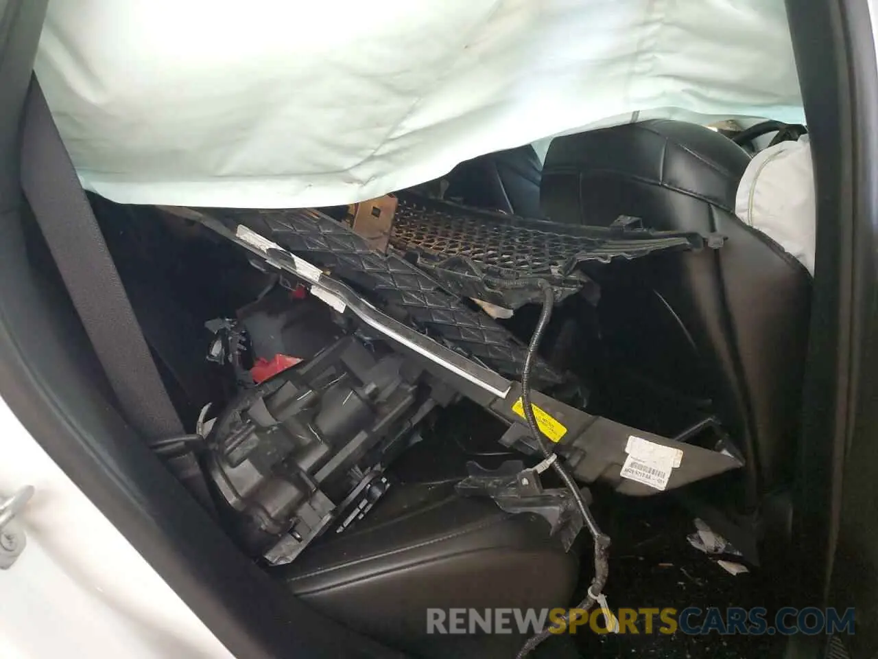 11 Photograph of a damaged car 1C4PJMLB9LD511896 JEEP GRAND CHER 2020