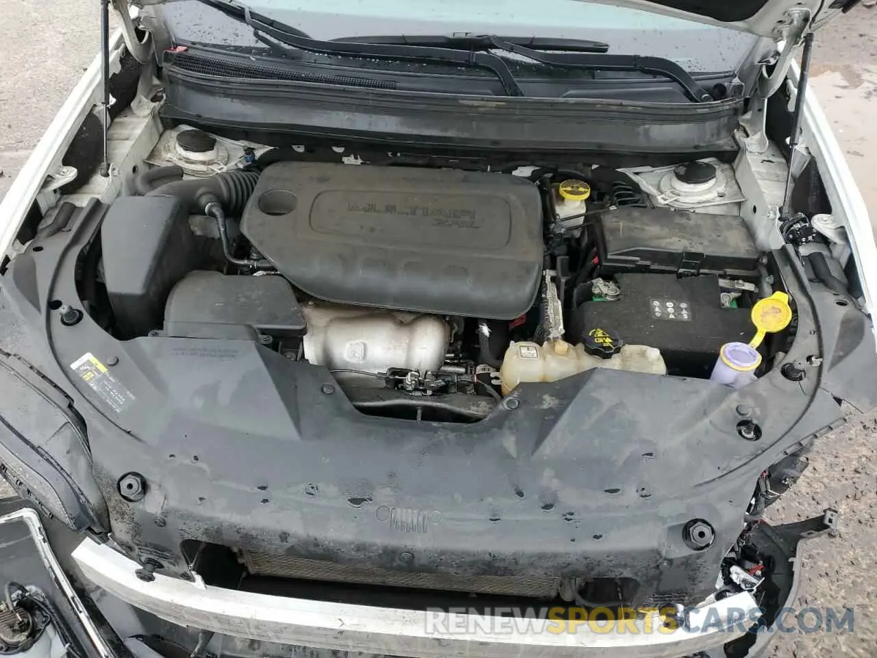 12 Photograph of a damaged car 1C4PJMLBXLD502687 JEEP GRAND CHER 2020