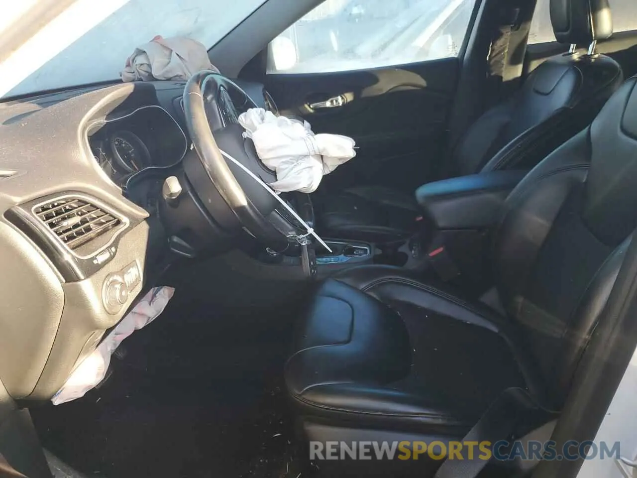 7 Photograph of a damaged car 1C4PJMLX9LD511845 JEEP GRAND CHER 2020