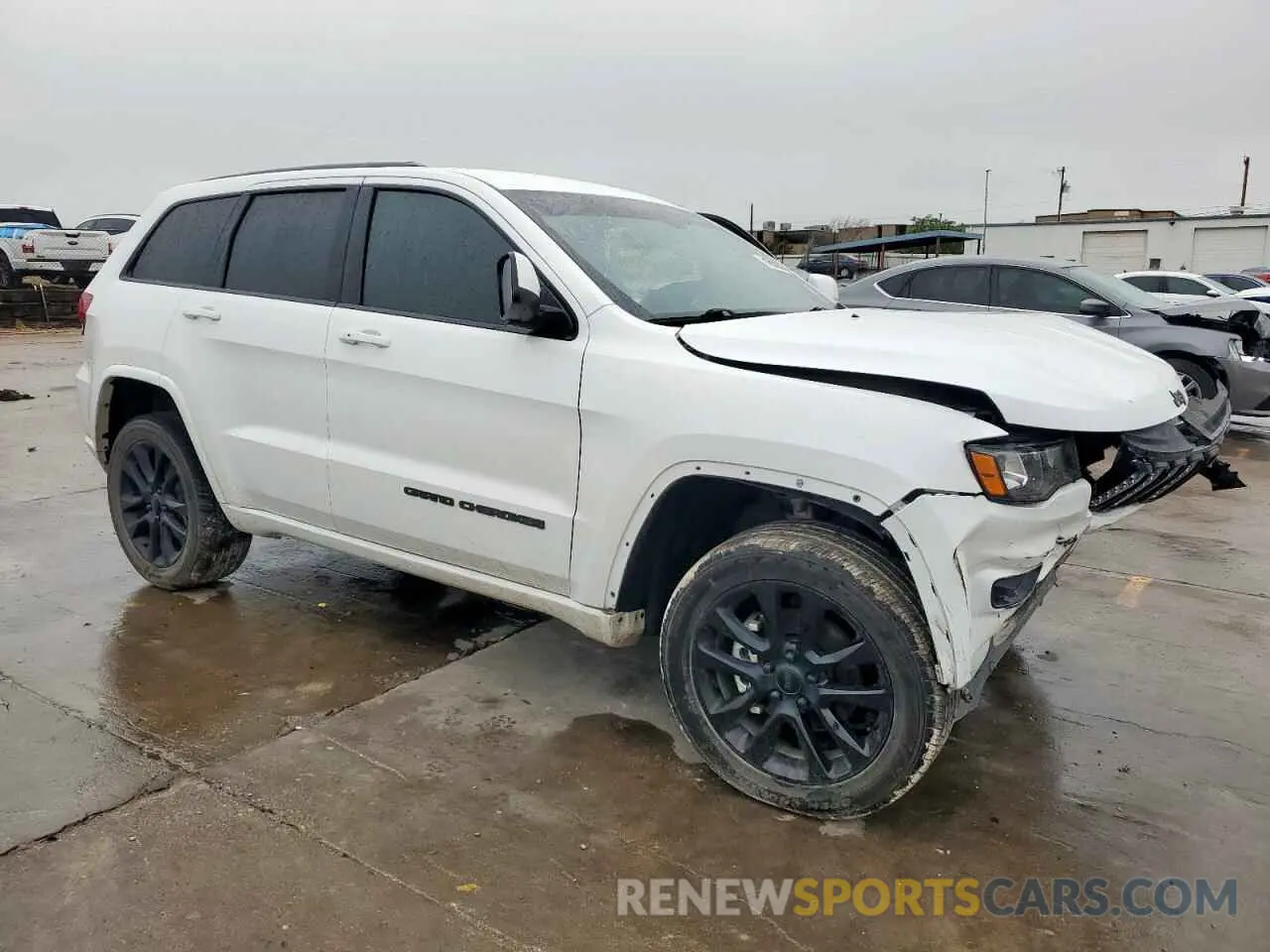 4 Photograph of a damaged car 1C4RJEAG6LC268440 JEEP GRAND CHER 2020