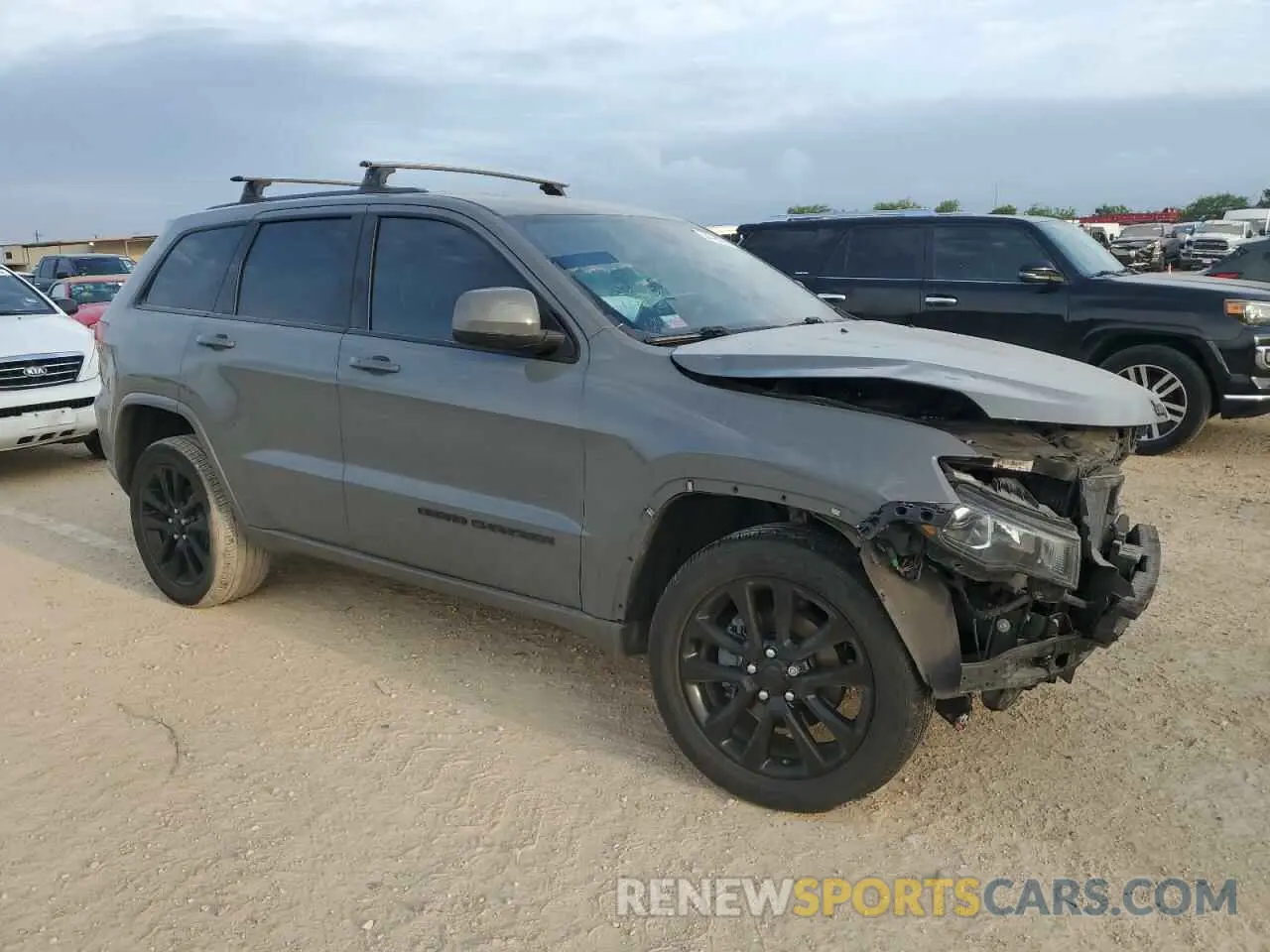 4 Photograph of a damaged car 1C4RJEAGXLC246716 JEEP GRAND CHER 2020