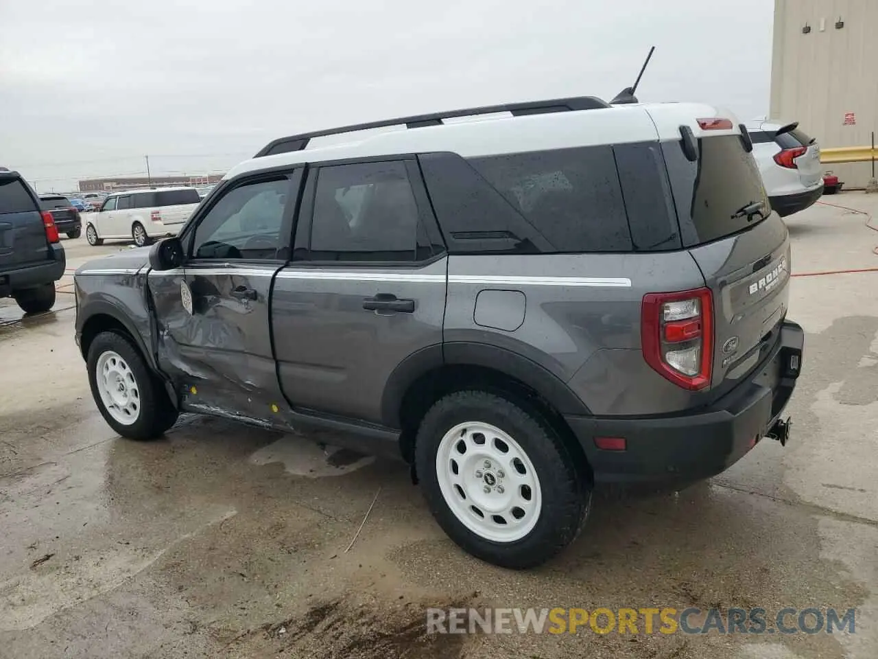 2 Photograph of a damaged car 1C4RJEBG5LC344910 JEEP GRAND CHER 2020