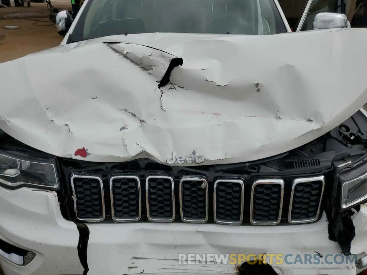 12 Photograph of a damaged car 1C4RJEBGXLC160837 JEEP GRAND CHER 2020