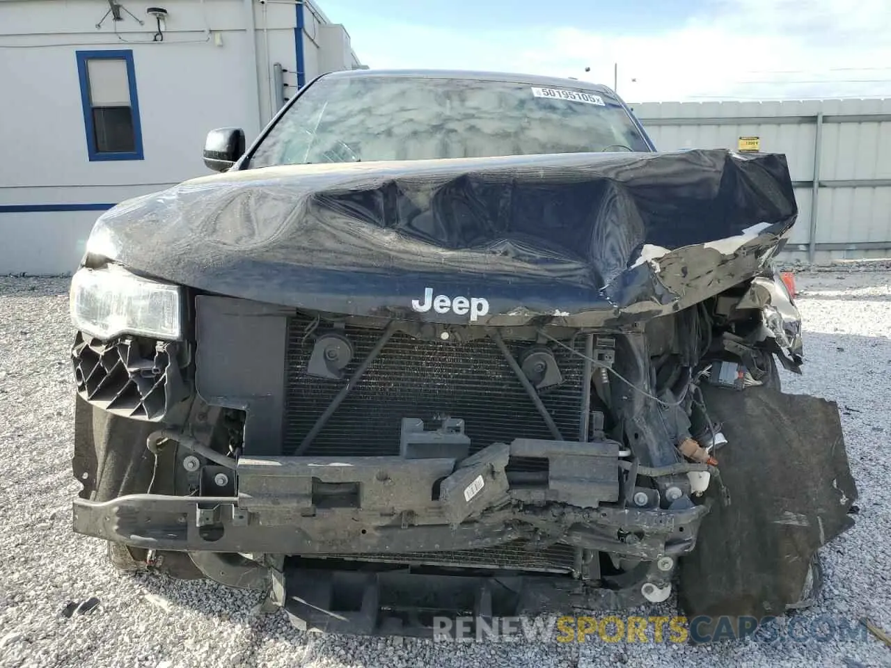 5 Photograph of a damaged car 1C4RJFAG0LC153452 JEEP GRAND CHER 2020