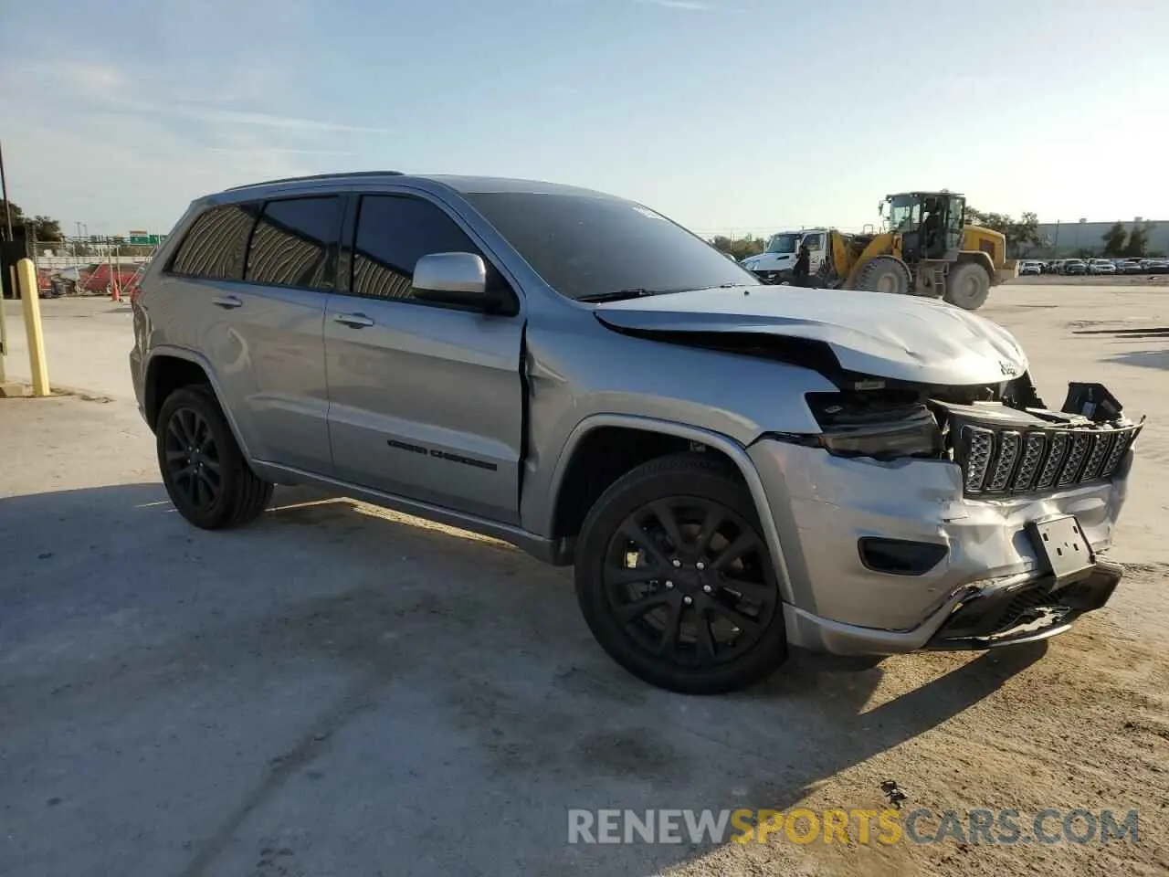 4 Photograph of a damaged car 1C4RJFAG2LC360120 JEEP GRAND CHER 2020