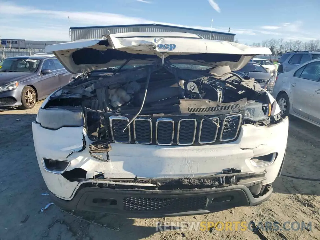 5 Photograph of a damaged car 1C4RJFAG7LC292655 JEEP GRAND CHER 2020