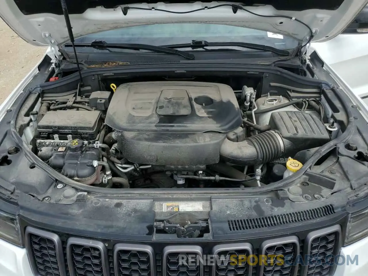 11 Photograph of a damaged car 1C4RJFBG0LC201787 JEEP GRAND CHER 2020