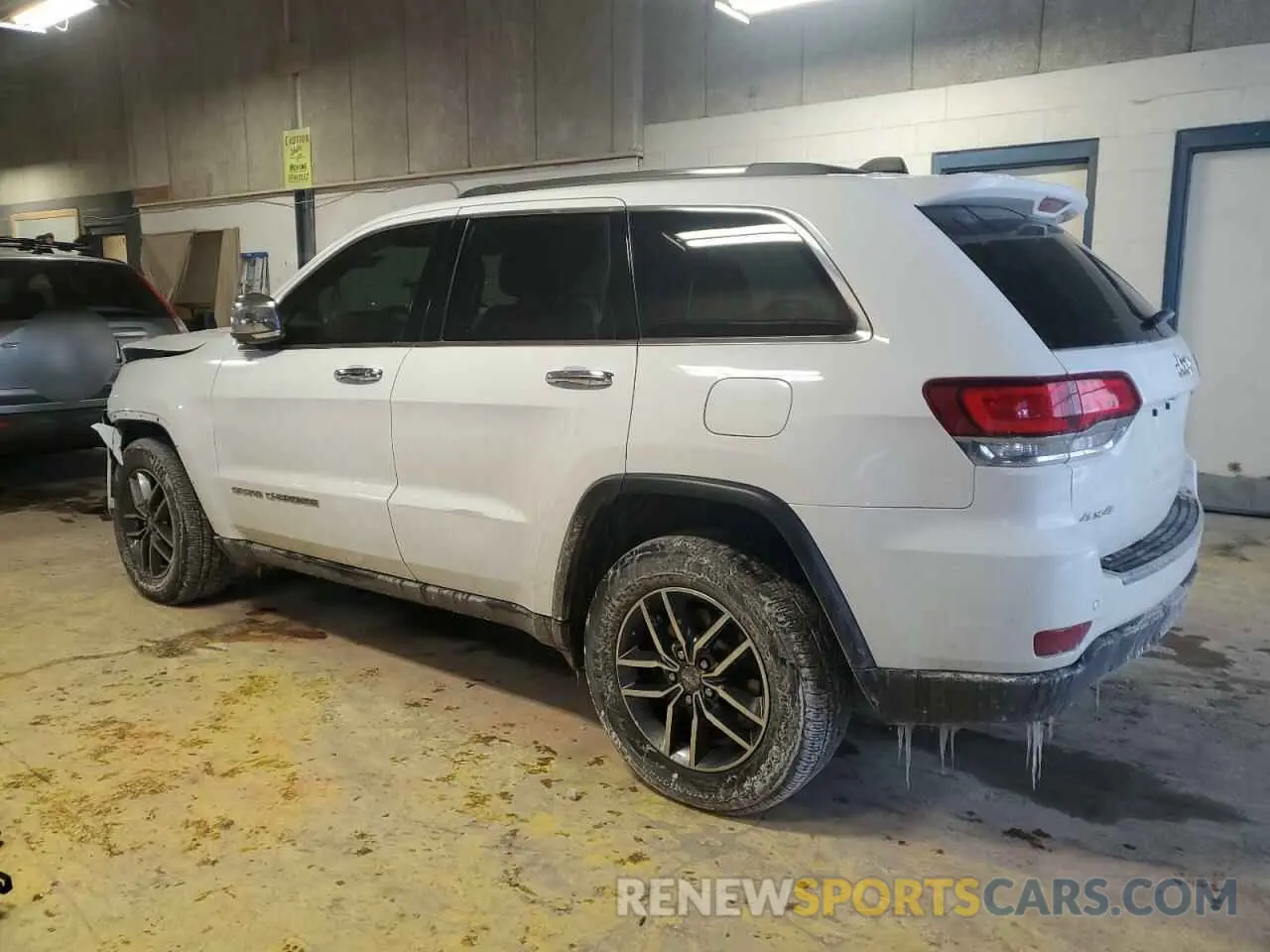 2 Photograph of a damaged car 1C4RJFBG3LC339775 JEEP GRAND CHER 2020