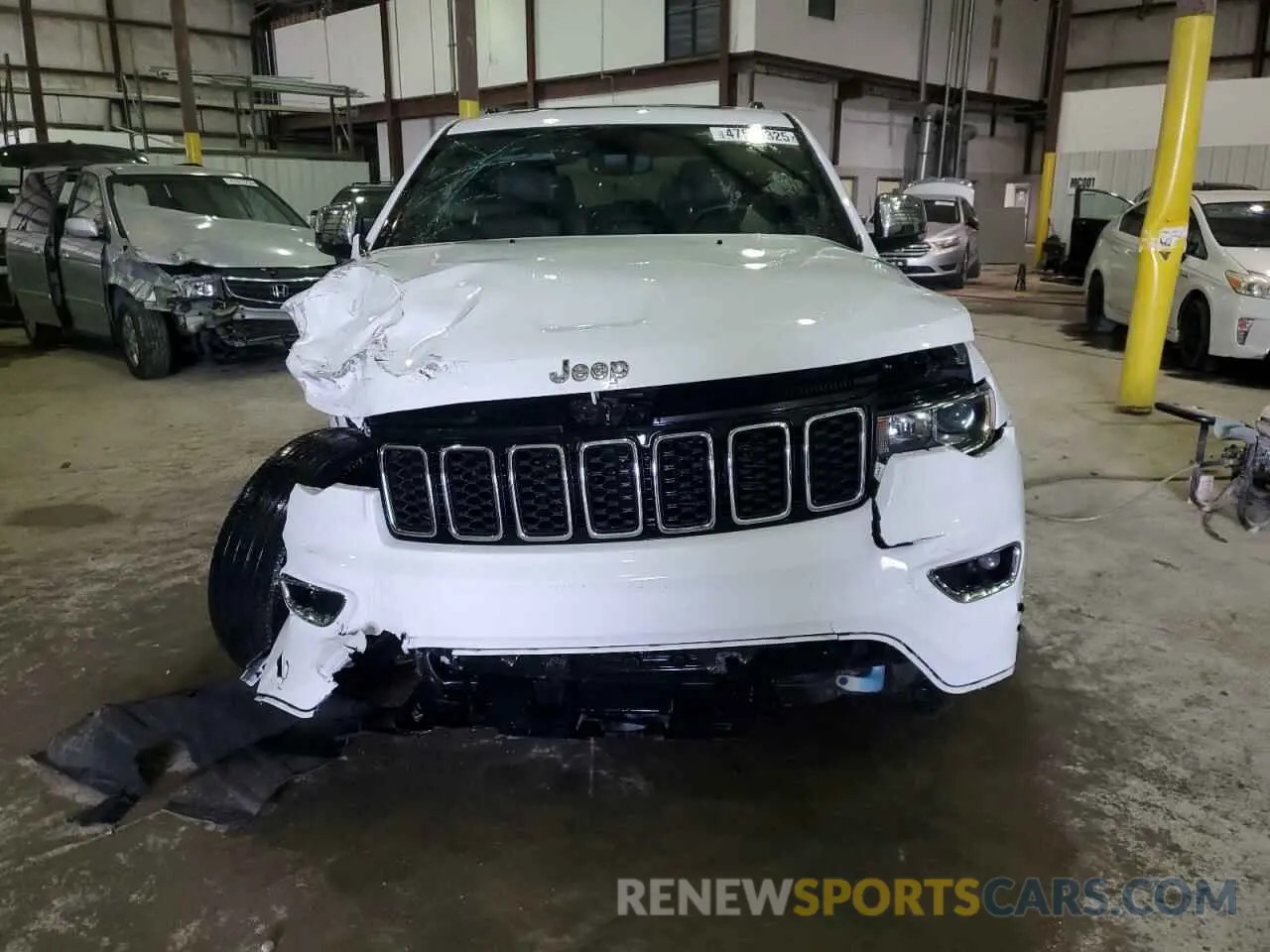 5 Photograph of a damaged car 1C4RJFBG4LC318126 JEEP GRAND CHER 2020