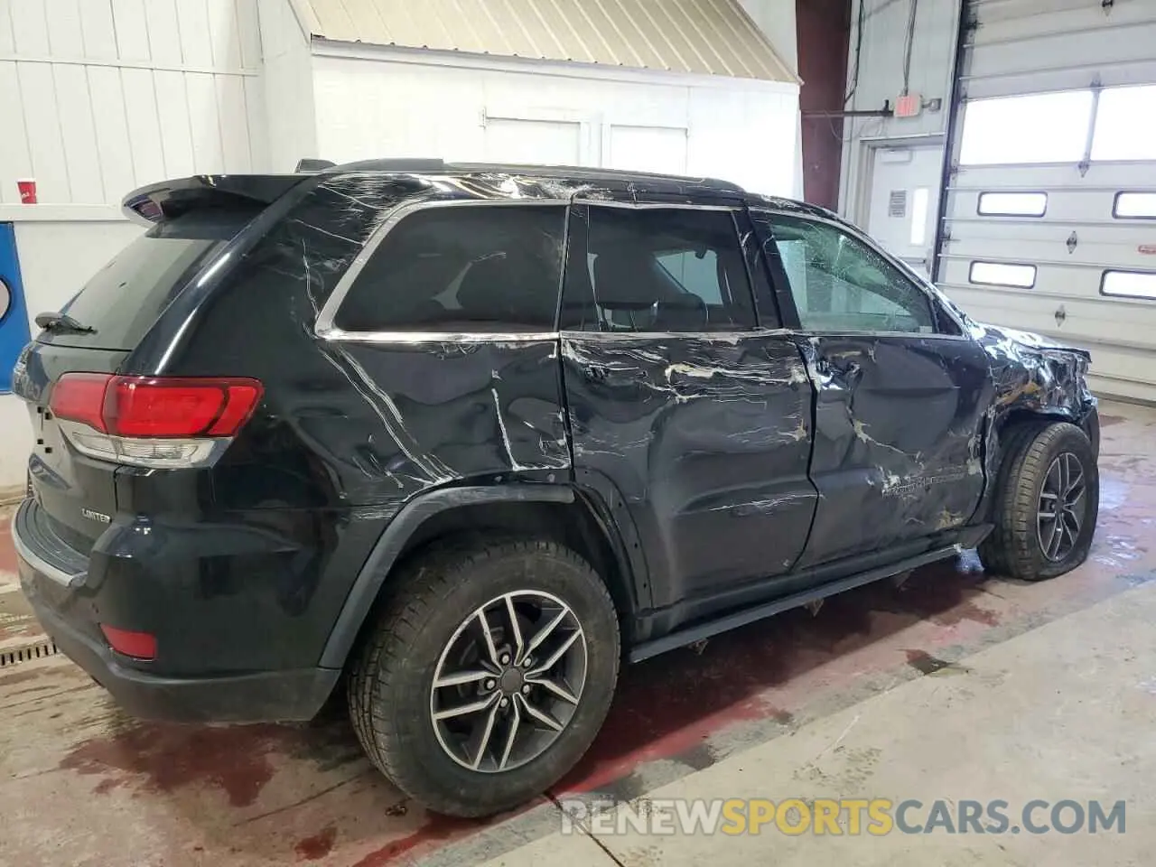 3 Photograph of a damaged car 1C4RJFBG7LC111813 JEEP GRAND CHER 2020