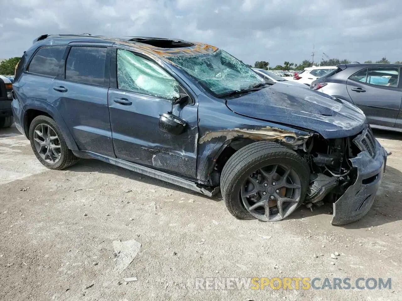 4 Photograph of a damaged car 1C4RJFBG9LC361537 JEEP GRAND CHER 2020