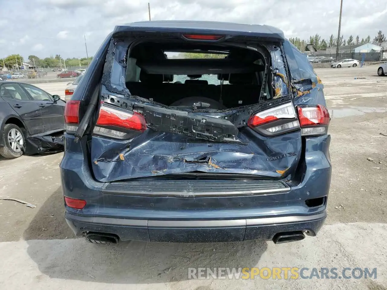 6 Photograph of a damaged car 1C4RJFBG9LC361537 JEEP GRAND CHER 2020