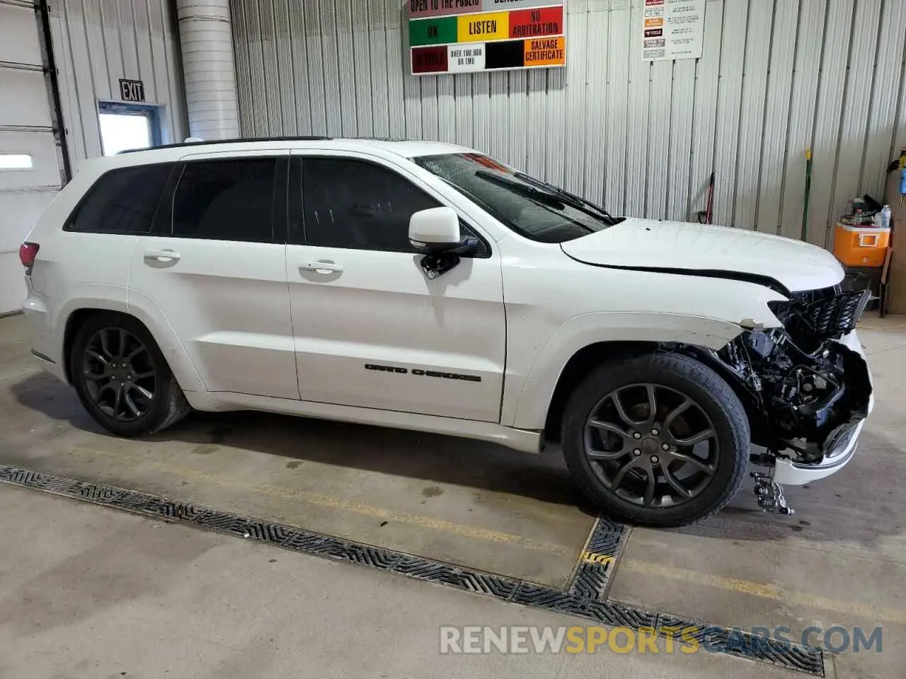 4 Photograph of a damaged car 1C4RJFCG5LC391276 JEEP GRAND CHER 2020