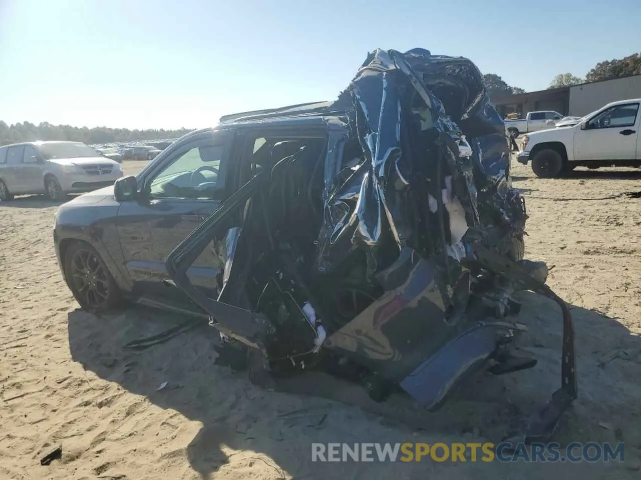 2 Photograph of a damaged car 1C4RJFCT1LC226080 JEEP GRAND CHER 2020