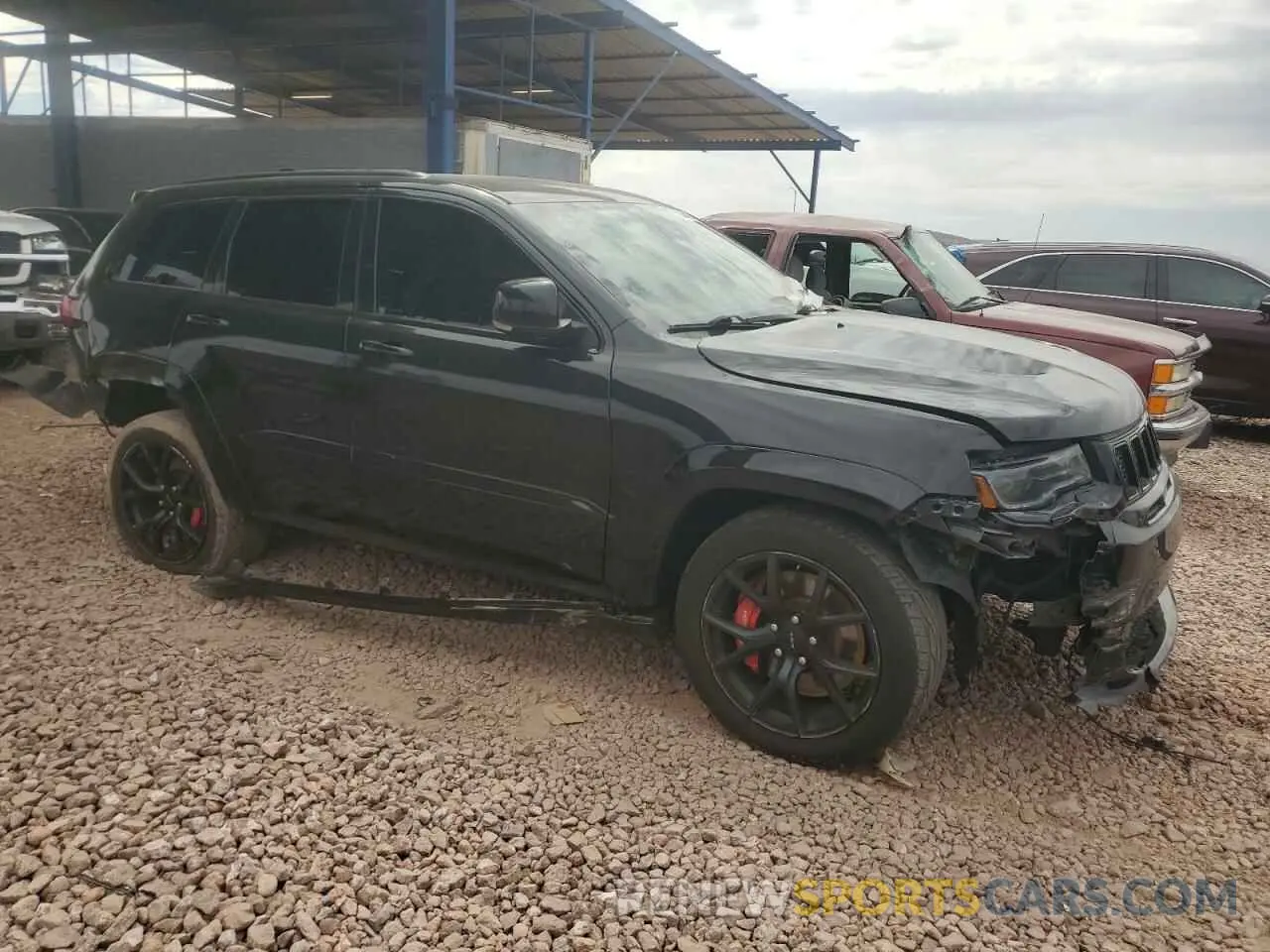 4 Photograph of a damaged car 1C4RJFDJ2LC316027 JEEP GRAND CHER 2020