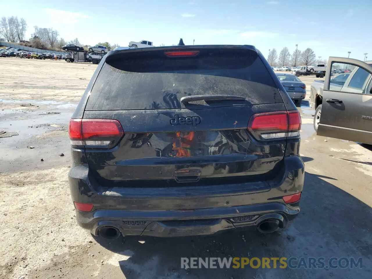 6 Photograph of a damaged car 1C4RJFDJXLC270382 JEEP GRAND CHER 2020