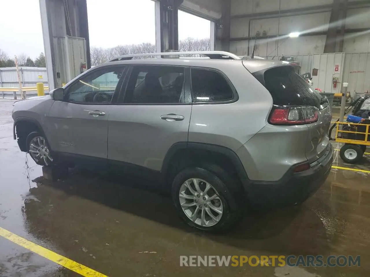 2 Photograph of a damaged car 1C4PJLCBXMD103810 JEEP GRAND CHER 2021