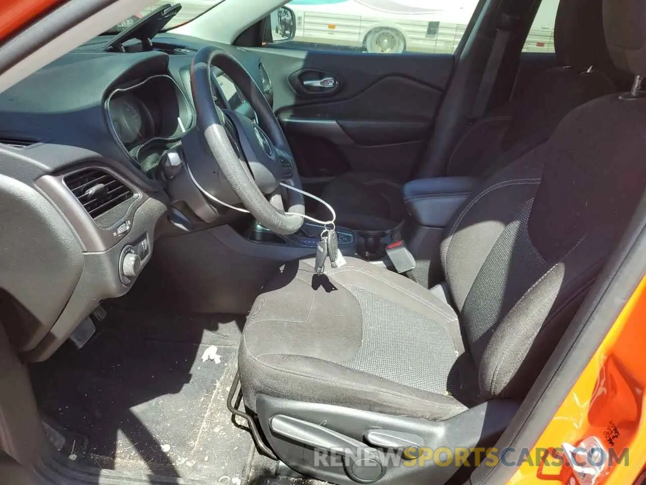 7 Photograph of a damaged car 1C4PJLCBXMD168804 JEEP GRAND CHER 2021