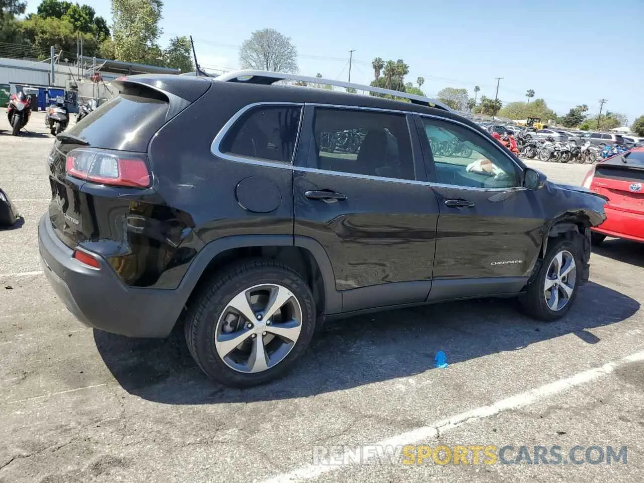 3 Photograph of a damaged car 1C4PJLDX7MD235983 JEEP GRAND CHER 2021