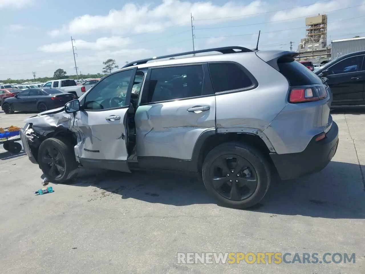 2 Photograph of a damaged car 1C4PJLLB2MD237243 JEEP GRAND CHER 2021