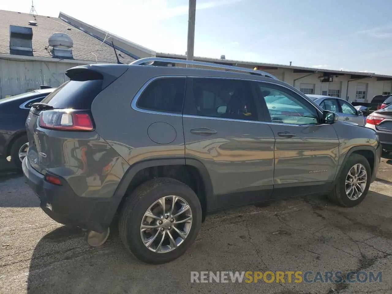3 Photograph of a damaged car 1C4PJLLB9MD116340 JEEP GRAND CHER 2021