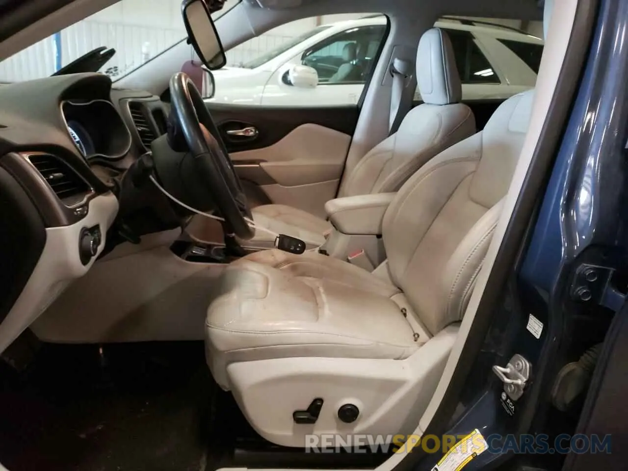 7 Photograph of a damaged car 1C4PJLMX8MD177320 JEEP GRAND CHER 2021