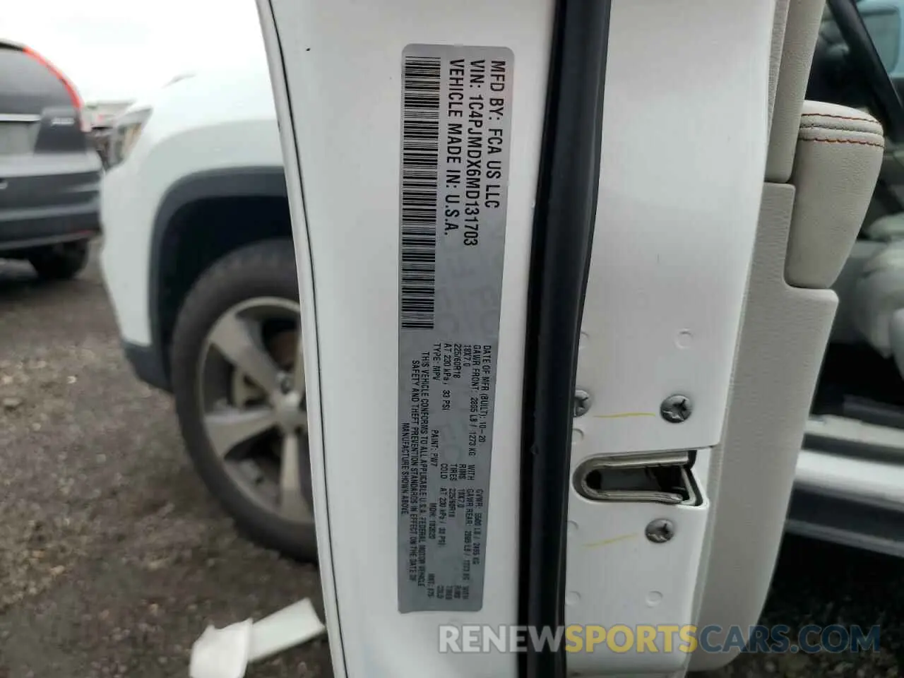 12 Photograph of a damaged car 1C4PJMDX6MD131703 JEEP GRAND CHER 2021