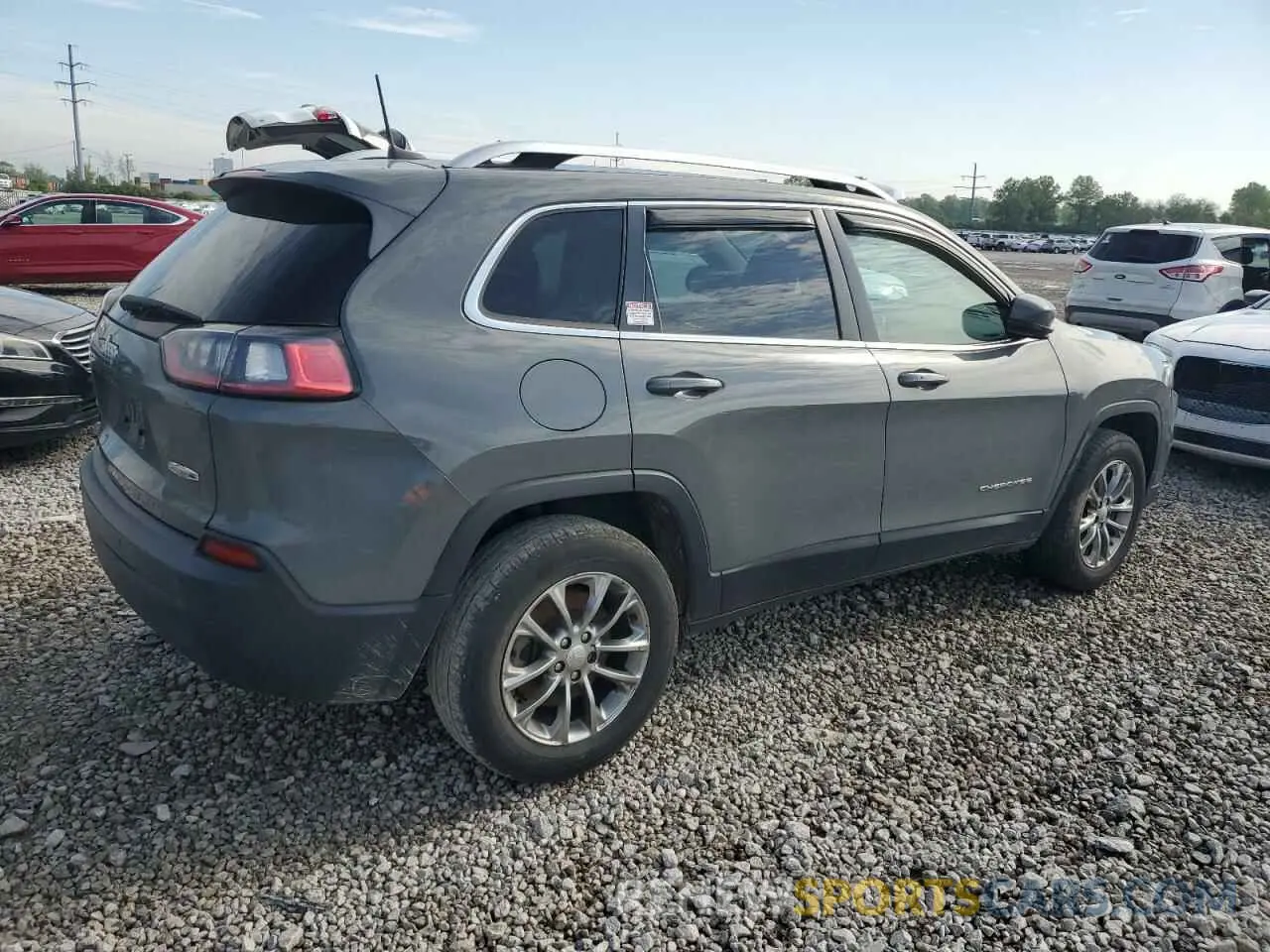 3 Photograph of a damaged car 1C4PJMLB0MD111808 JEEP GRAND CHER 2021