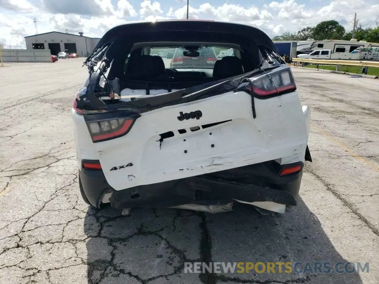 6 Photograph of a damaged car 1C4PJMLB2MD205415 JEEP GRAND CHER 2021