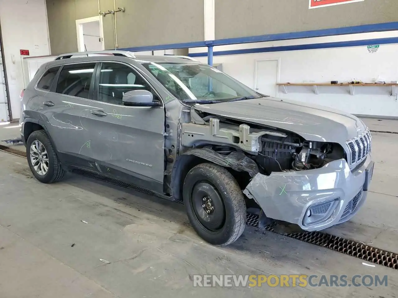 4 Photograph of a damaged car 1C4PJMLB5MD166948 JEEP GRAND CHER 2021