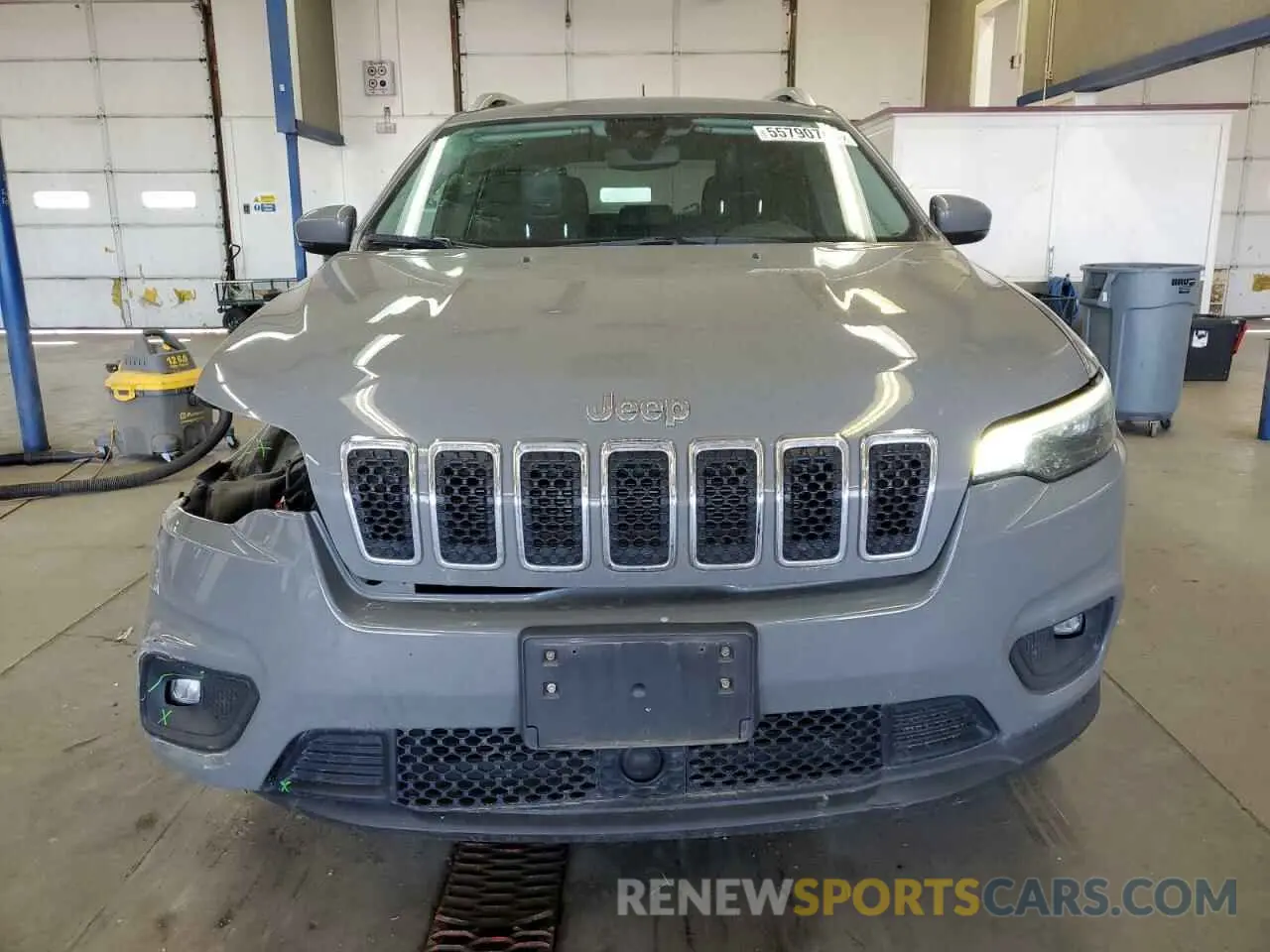 5 Photograph of a damaged car 1C4PJMLB5MD166948 JEEP GRAND CHER 2021