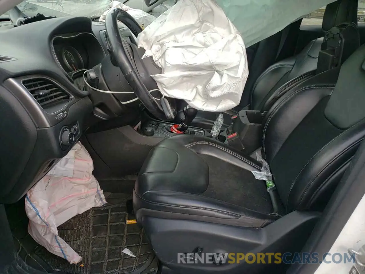7 Photograph of a damaged car 1C4PJMLB7MD133367 JEEP GRAND CHER 2021